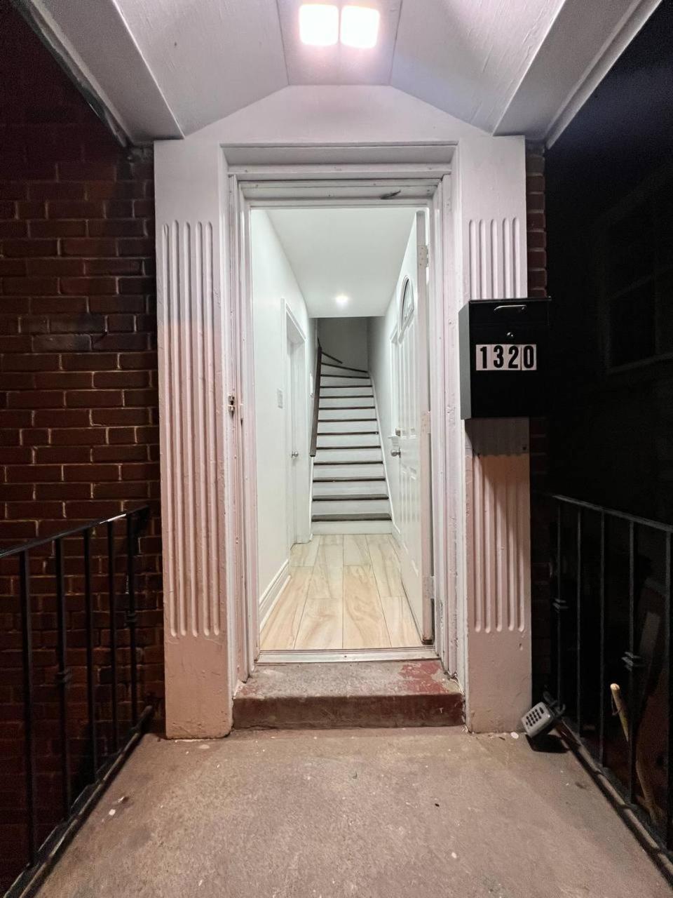 #1 Convvy-Nient Residence! Toronto Bagian luar foto